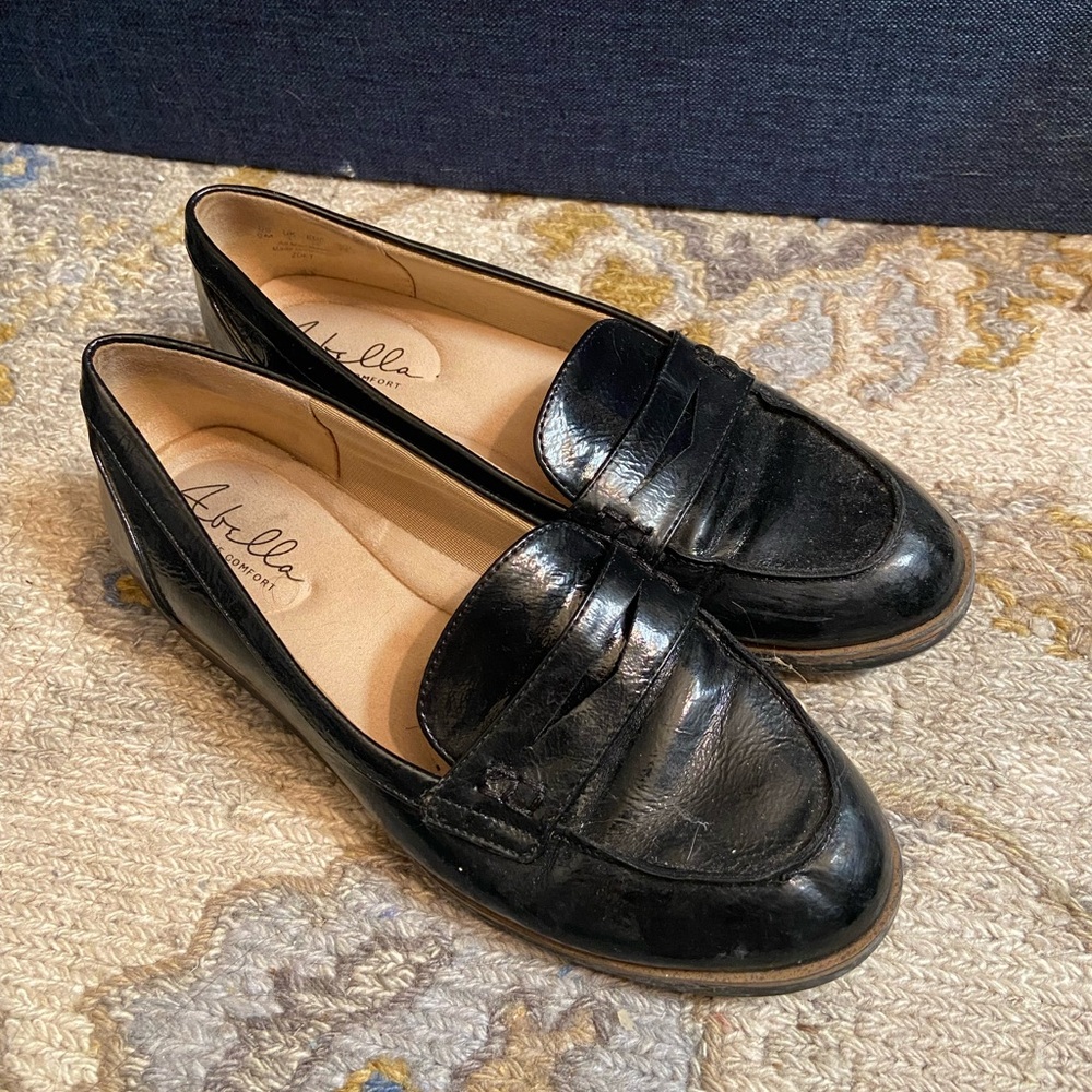 Abella Classic Black Loafers